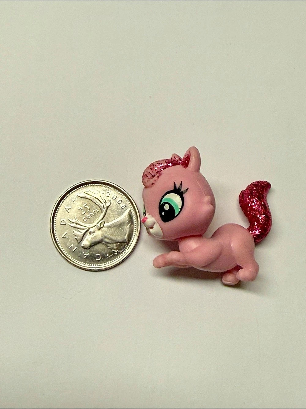 Hasbro Littlest Pet Shop Cat #2362 Pink & Red Toy